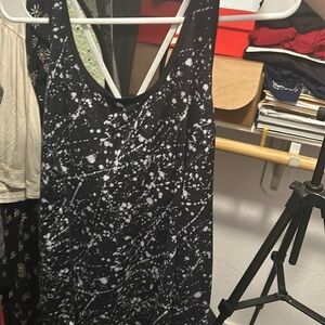 Danskin Splatter Activewear Tanktop 🖤🤍🖤